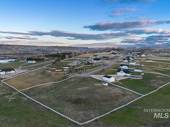 3rd image of 101 Twilight Trl