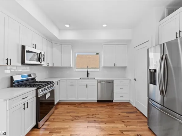 246 Cortlandt St #2, Belleville, NJ 07109