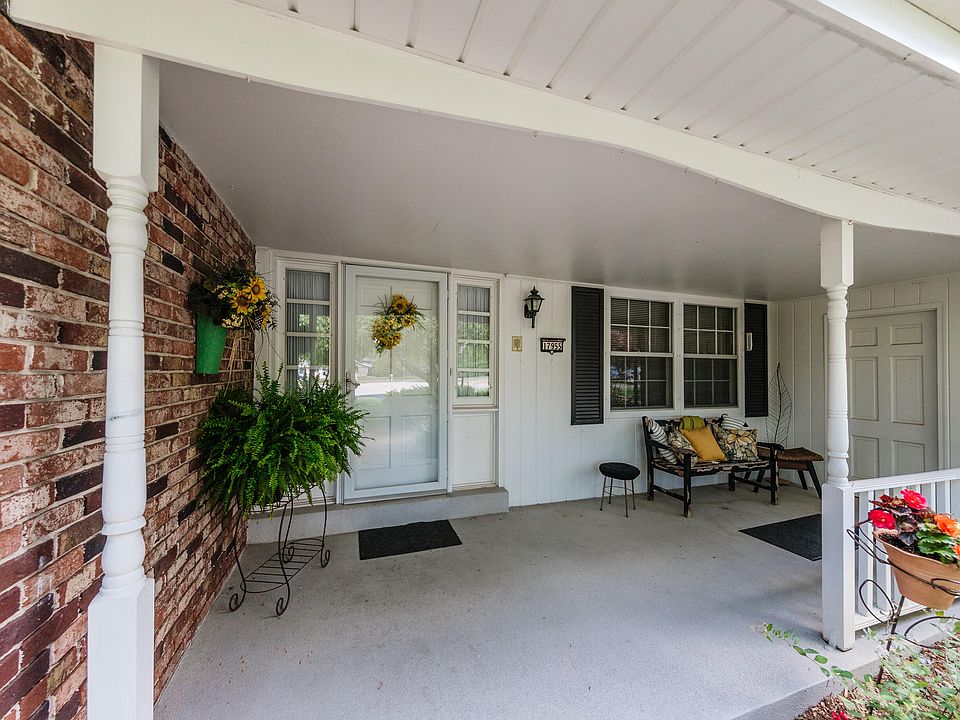 1st image of 17955 Knoll Ct