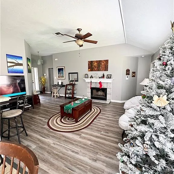 3605 Vienna Dr — Photo 4