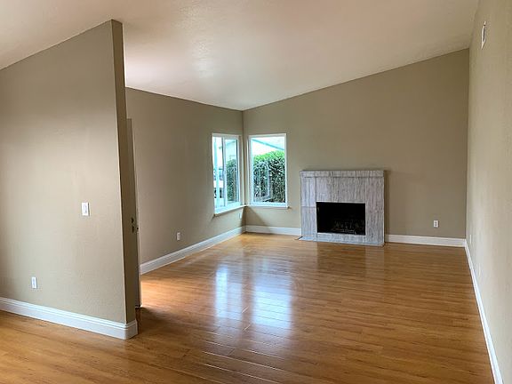 3rd image of 2911 Aquino Dr
