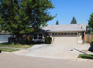 1032 N Parkwood Ct, Visalia, CA 93291