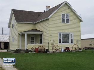 10502 Meadow Dr, Two Rivers, WI 54241