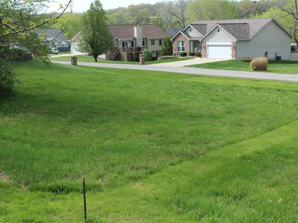 784 Village Dr E, Foristell, MO 63348