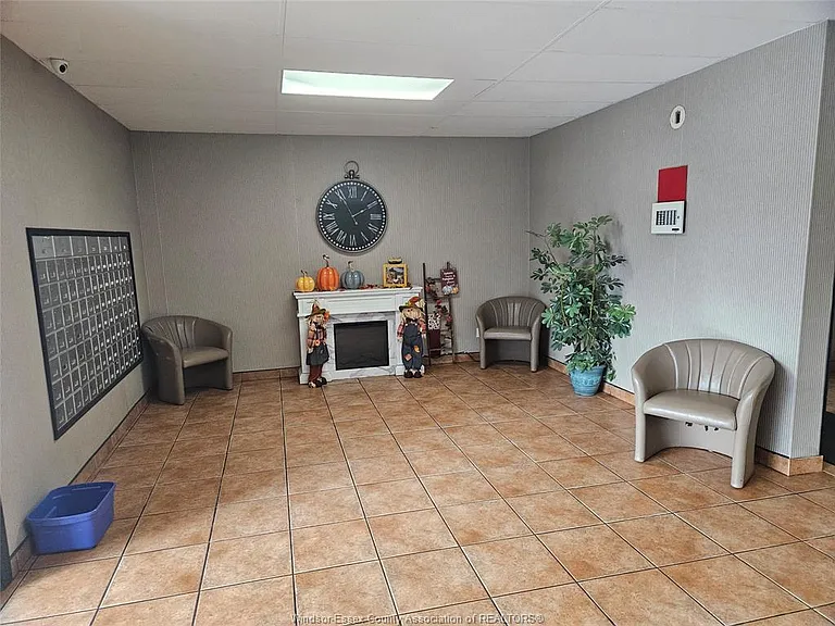 6624 Thornberry Cres #207 — Photo 4