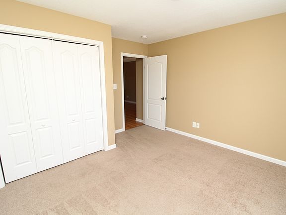 4th image of 1731 Thistlewood Dr #B