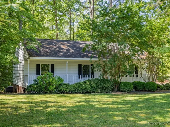89 Club View Dr, Lancaster, VA 22503