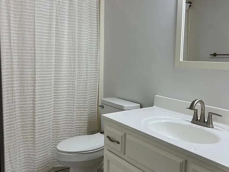 4213 S Mentor Ave — Photo 37