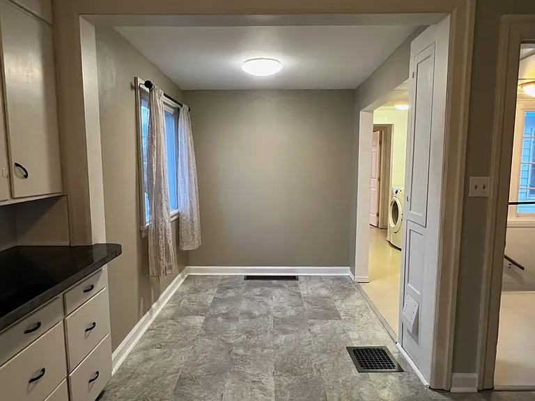 741 Saddlerock Dr — Photo 9