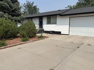 1809 E G St, Torrington, WY 82240