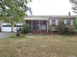 5 Wilson Ave, Selden, NY 11784