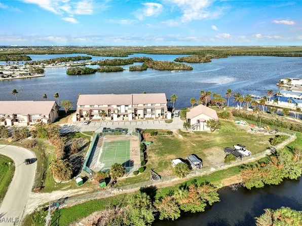 894 Buttonwood Dr APT 215, Fort Myers Beach, FL 33931