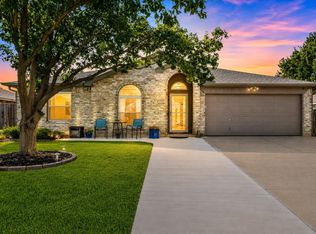 308 Candlestick Trl, Saginaw, TX 76179