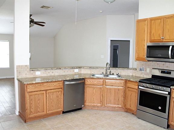 4th image of 338 Brightfield Ln