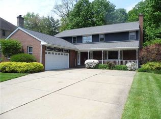 101 Chaucer Ct, Coraopolis, PA 15108