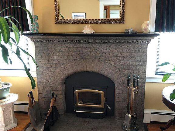 5th image of 300 Bard Ave