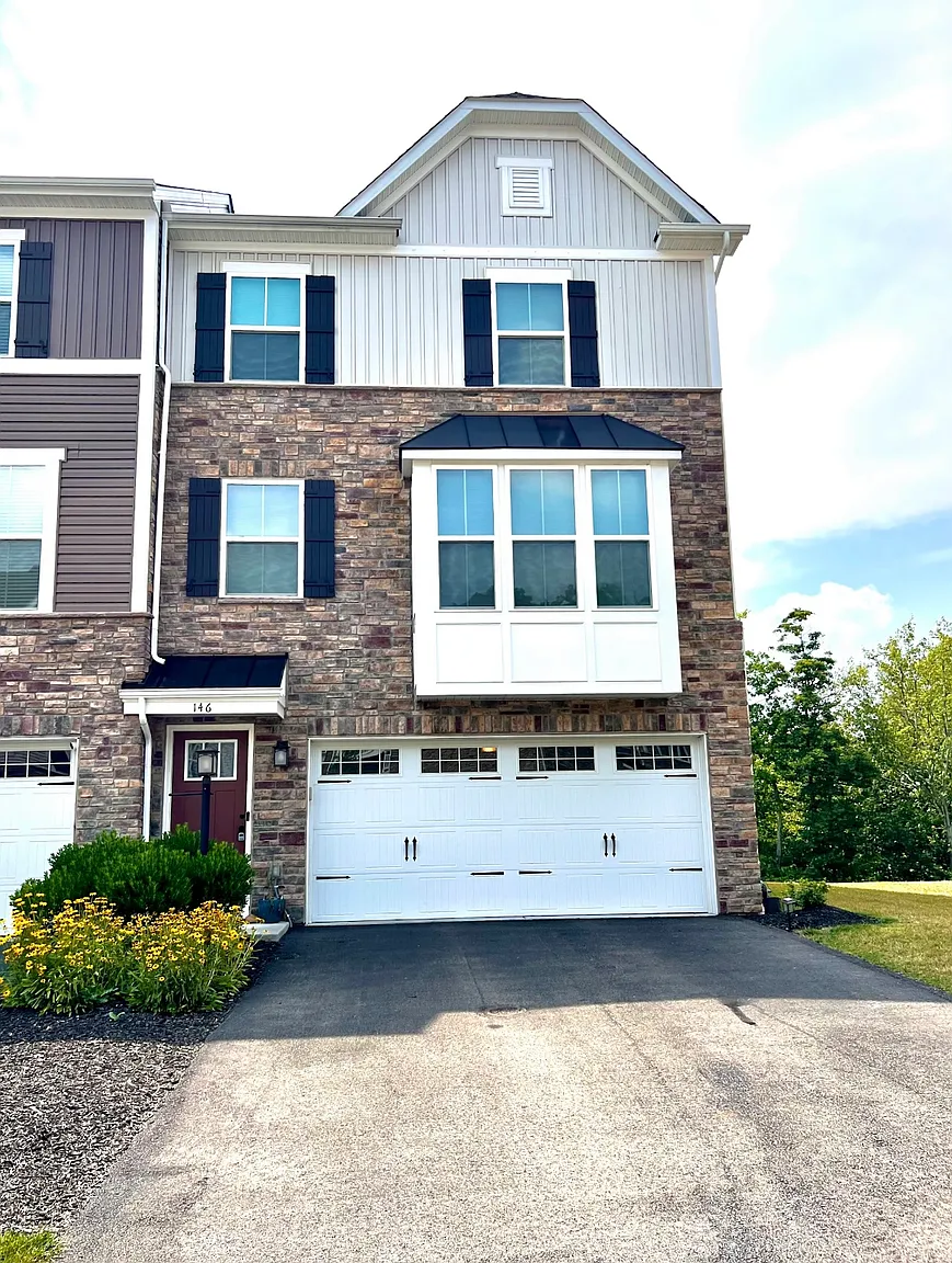 146 Curtis Ct #1 photo 1