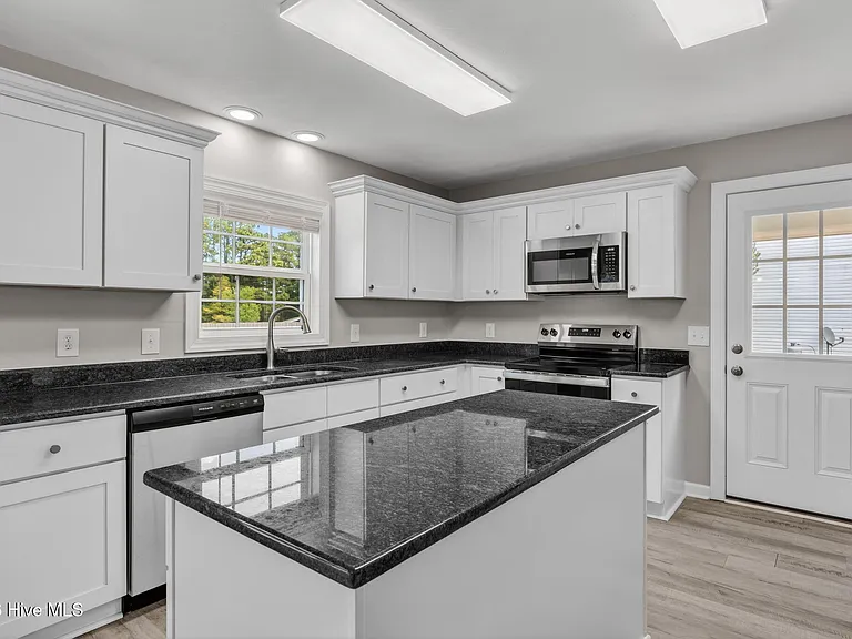 5312 Swanns Station Rd — Photo 28