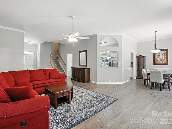 5th image of 106 Dannyn Grove Ct