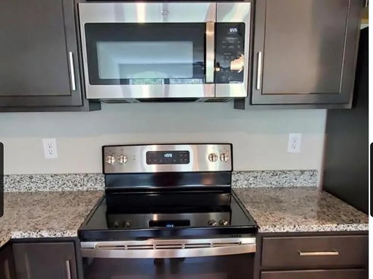 686 Daphne Way #686 — Photo 9
