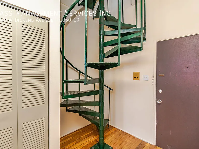 1050 W Dickens Ave #19 — Photo 9