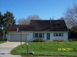 4992 Crown Point Rd, Roscoe, IL 61073