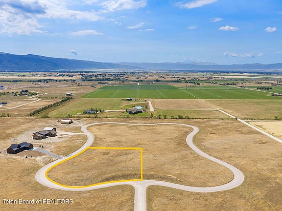 3rd image of 4515 Wydaho Ranch Trl