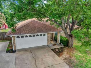 821 Lee Ct, Azle, TX 76020