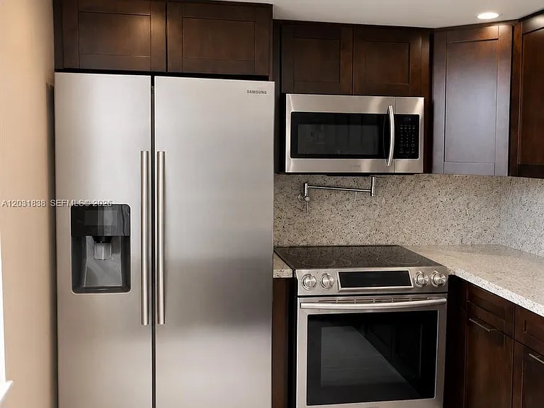 9420 Tangerine Pl #401 — Photo 17