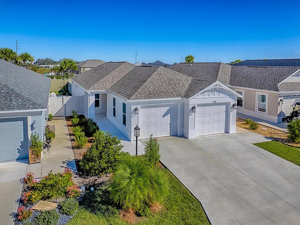 1669 Cadorette Dr