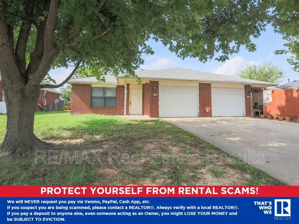 2223 W Roselawn St, Rogers, AR 72756