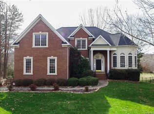 1906 Crestgate Dr, Waxhaw, NC 28173