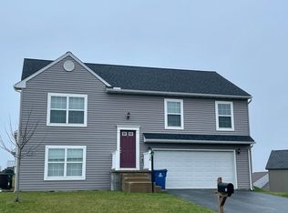 73 Bryn Way, Mount Wolf, PA 17347