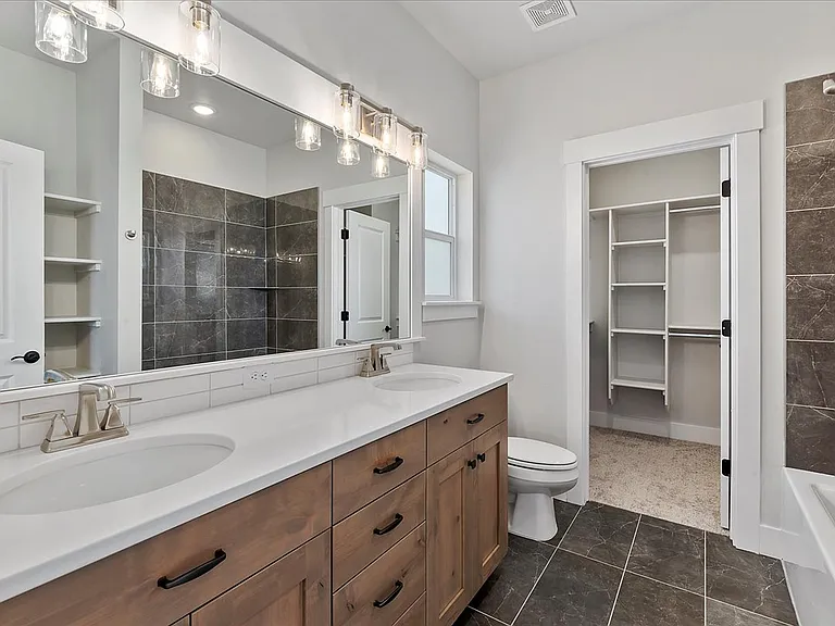 Bradbury Luxury Townhomes — Photo 58