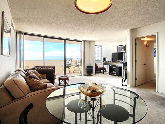 3rd image of 1020 15th St APT 40A