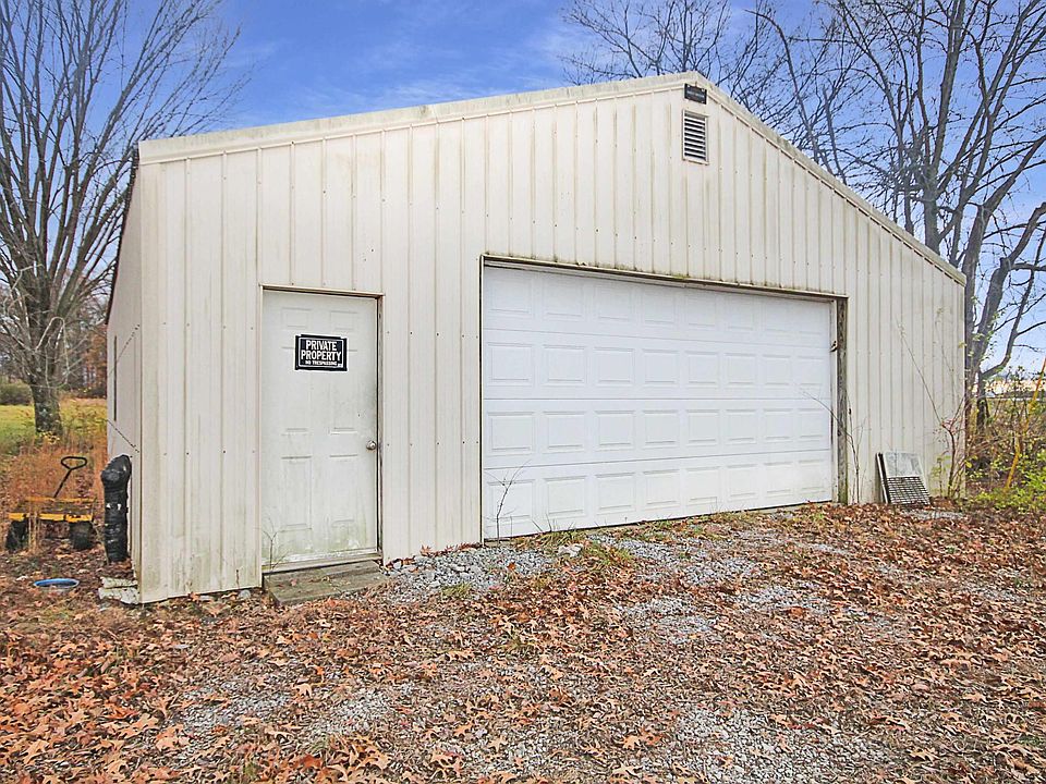 1st image of 493 Tom Taylor Rd