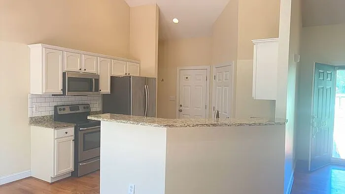 103 Lyman St — Photo 7