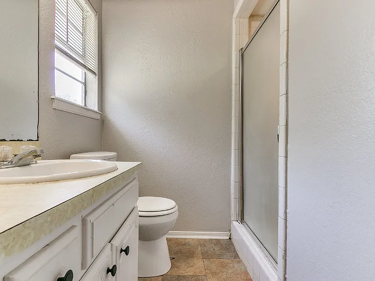 8814 NE 13th St — Photo 37