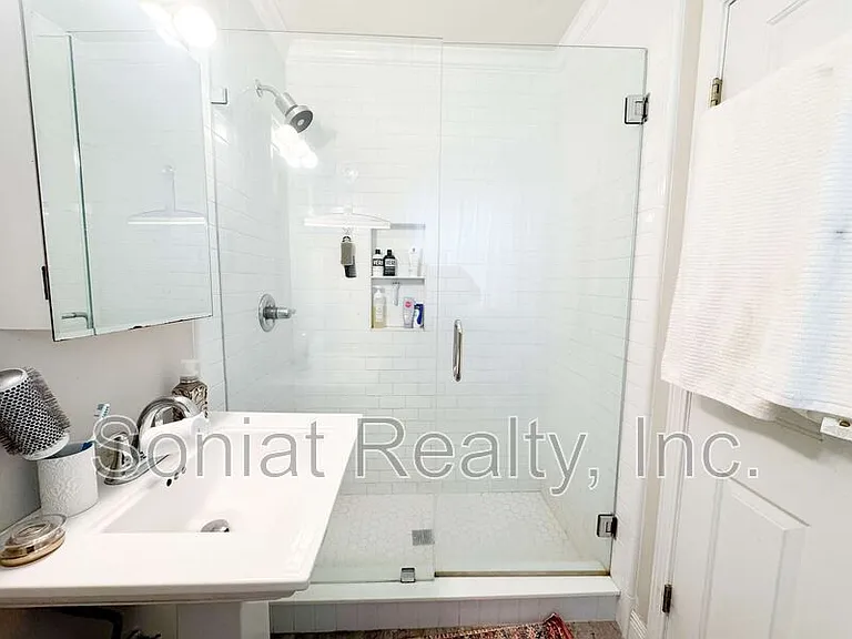3101 Saint Charles Ave #7 — Photo 11
