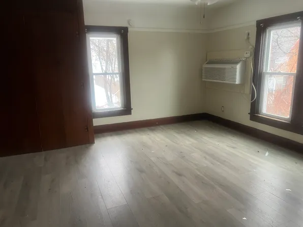 117 Moores River Dr #3, Lansing, MI 48910