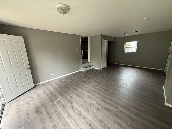4th image of 1110 Richard Dr