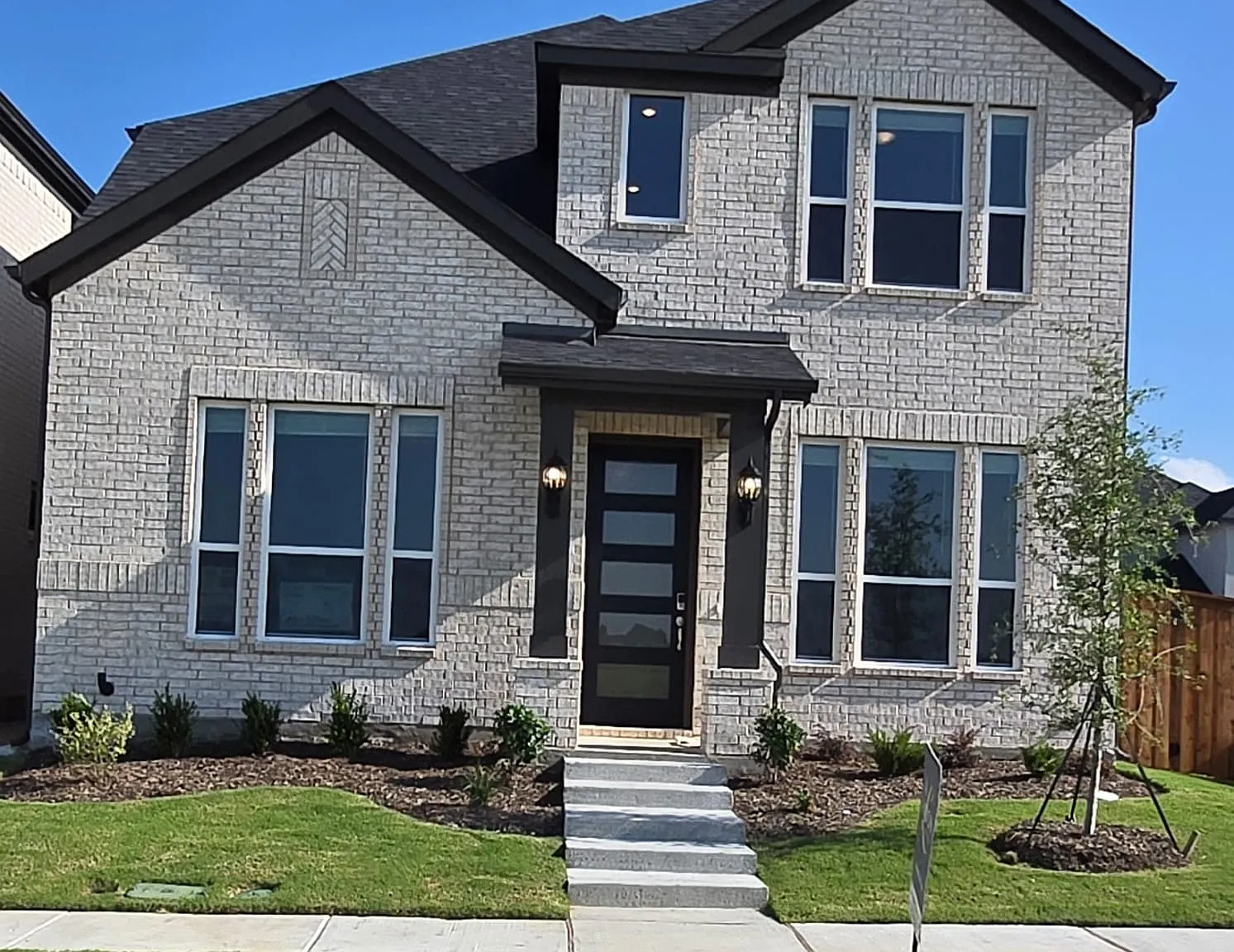 4 bed, 2317 sqft, $3,300 — Photo 1
