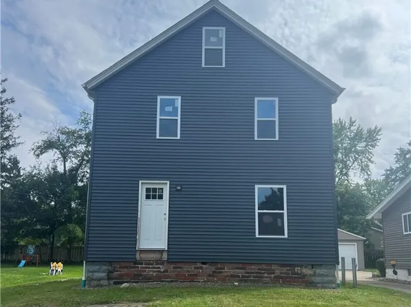 416 Bronson St, Medina, OH 44256