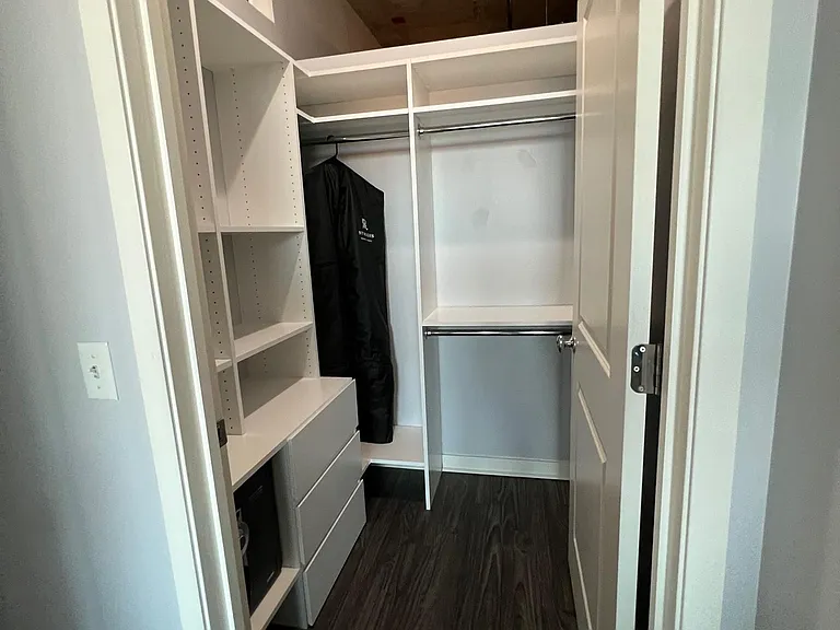 50 E 16th St #1007 — Photo 10