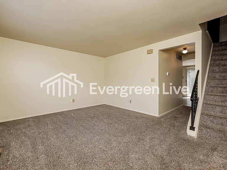 8203 Mount Carmel St — Photo 3