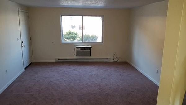 2nd image of 131 Chestnut St #B