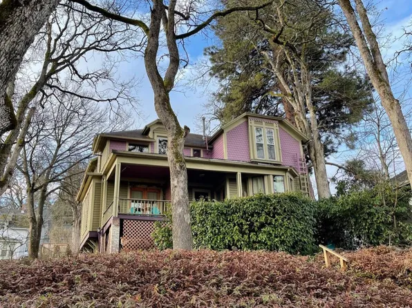 706 Sherman Ave #3, Hood River, OR 97031