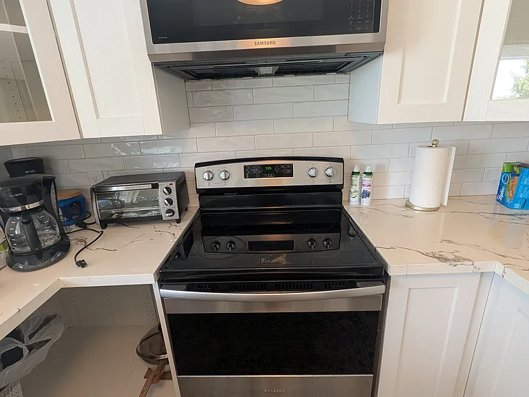 380 N Liberty St #9 — Photo 12