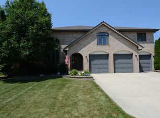 1260 N Ashley Ln, Addison, IL 60101
