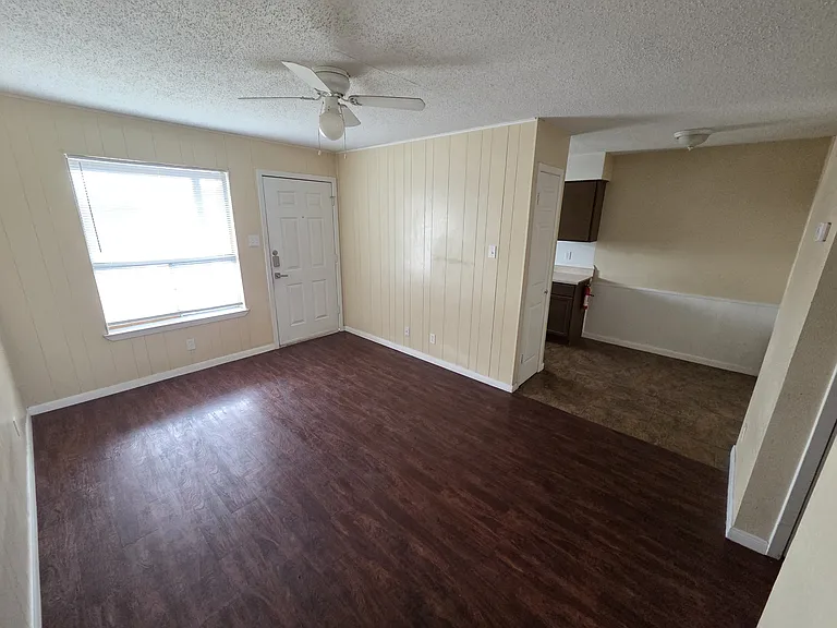 601 Harbour Ave #201 — Photo 14